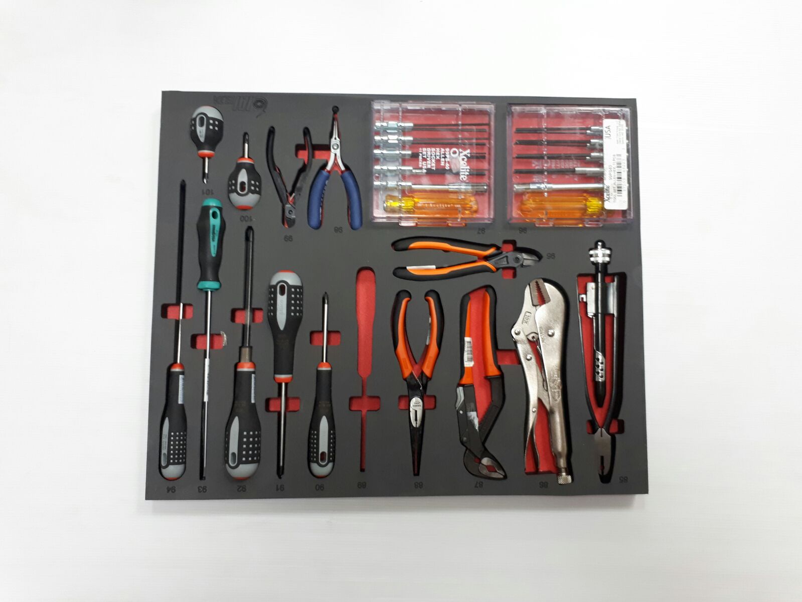 תבניות ספוג לכלי עבודה